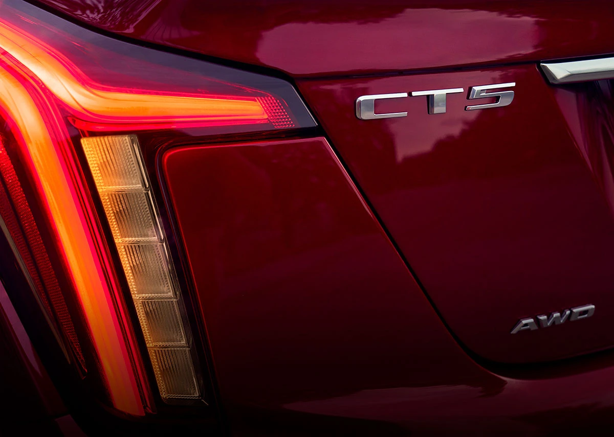 キャデラック CT5
