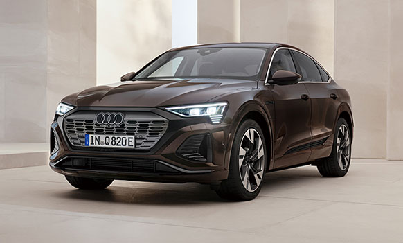 Audi Audi Q8 Sportback e-tron | 株式会社ヤナセ