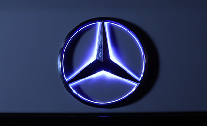 Ledエンブレム For Mercedes アクセサリー一覧 ヤナセ