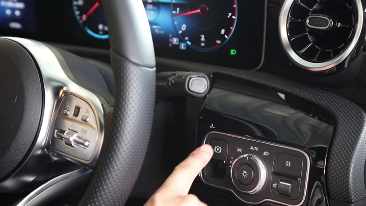 Mercedes Benz A Class 動画でわかる操作方法 ヤナセ プレミアムカー レンタル ヤナセ
