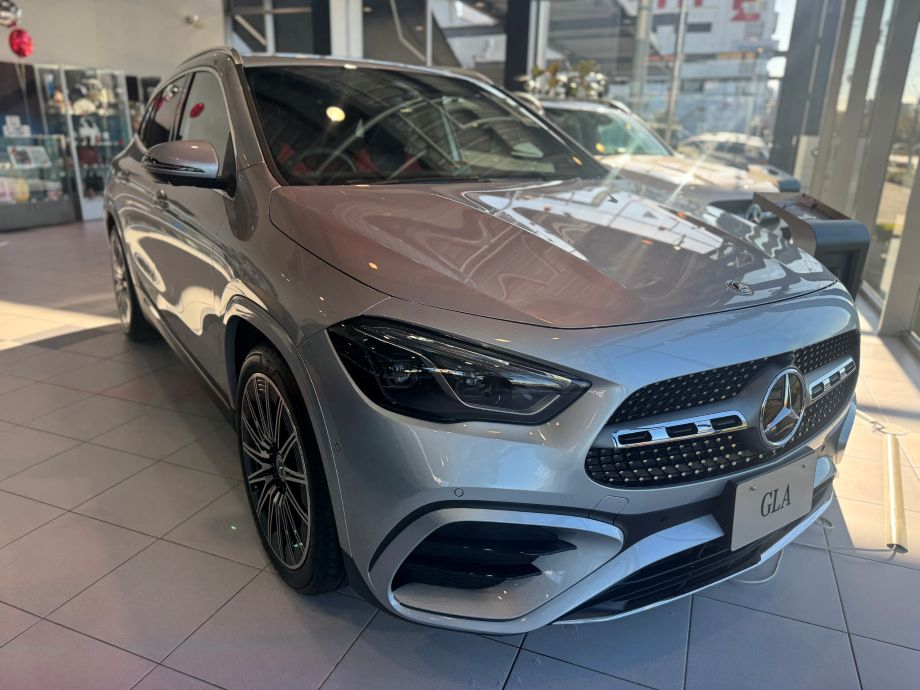 メルセデスベンツ　SLA The CLA Shooting Brake