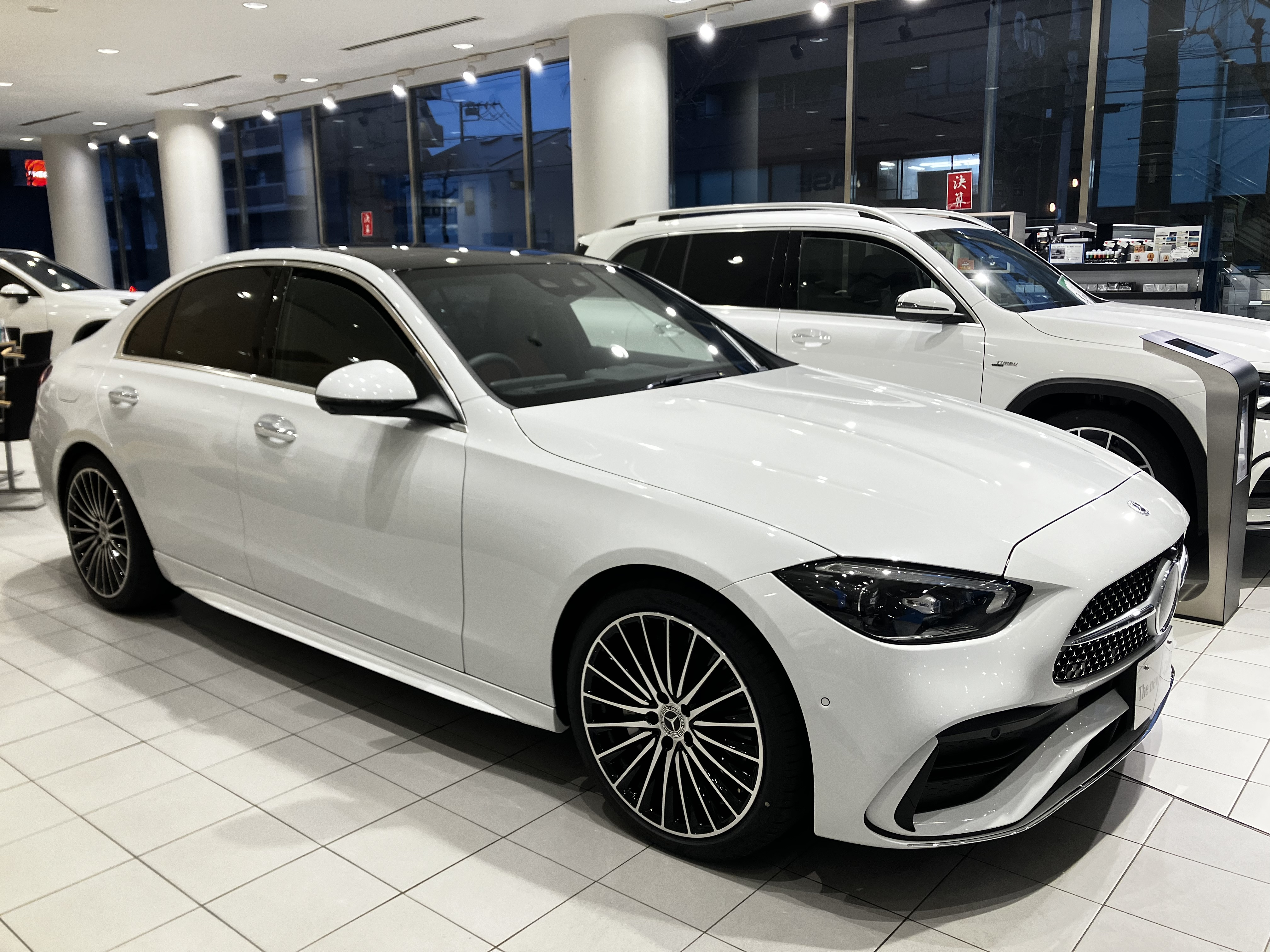 メルセデス-ベンツ117エンジンリペア-実施中対応車-126-107他 メルセデス・ベンツ千里 | 株式会社ヤナセ