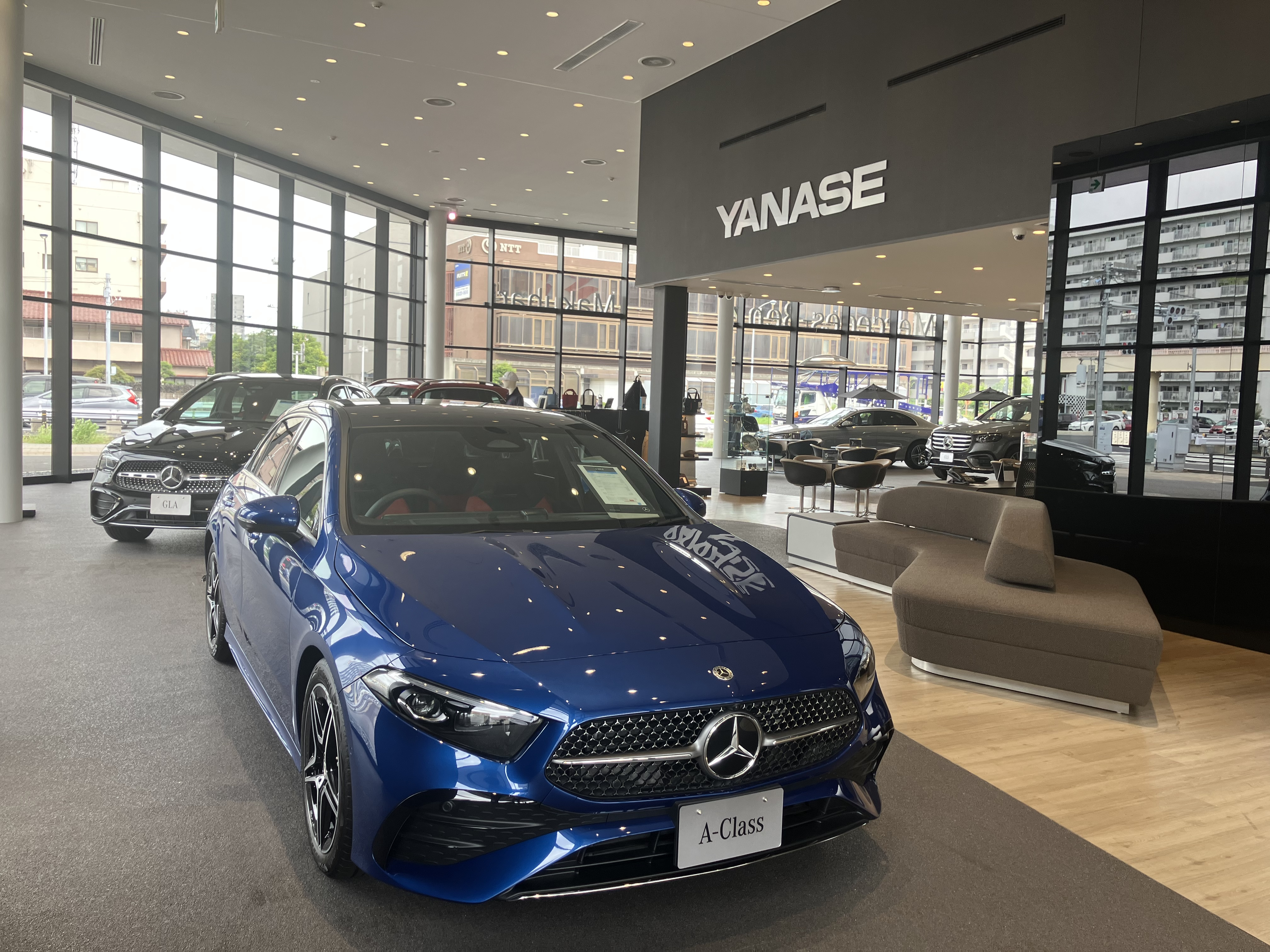 メルセデス―ベンツ117加工済みシリンダーヘツト販売 Mercedes-Benz（メルセデス・ベンツ） ベンツ CLAシューティング