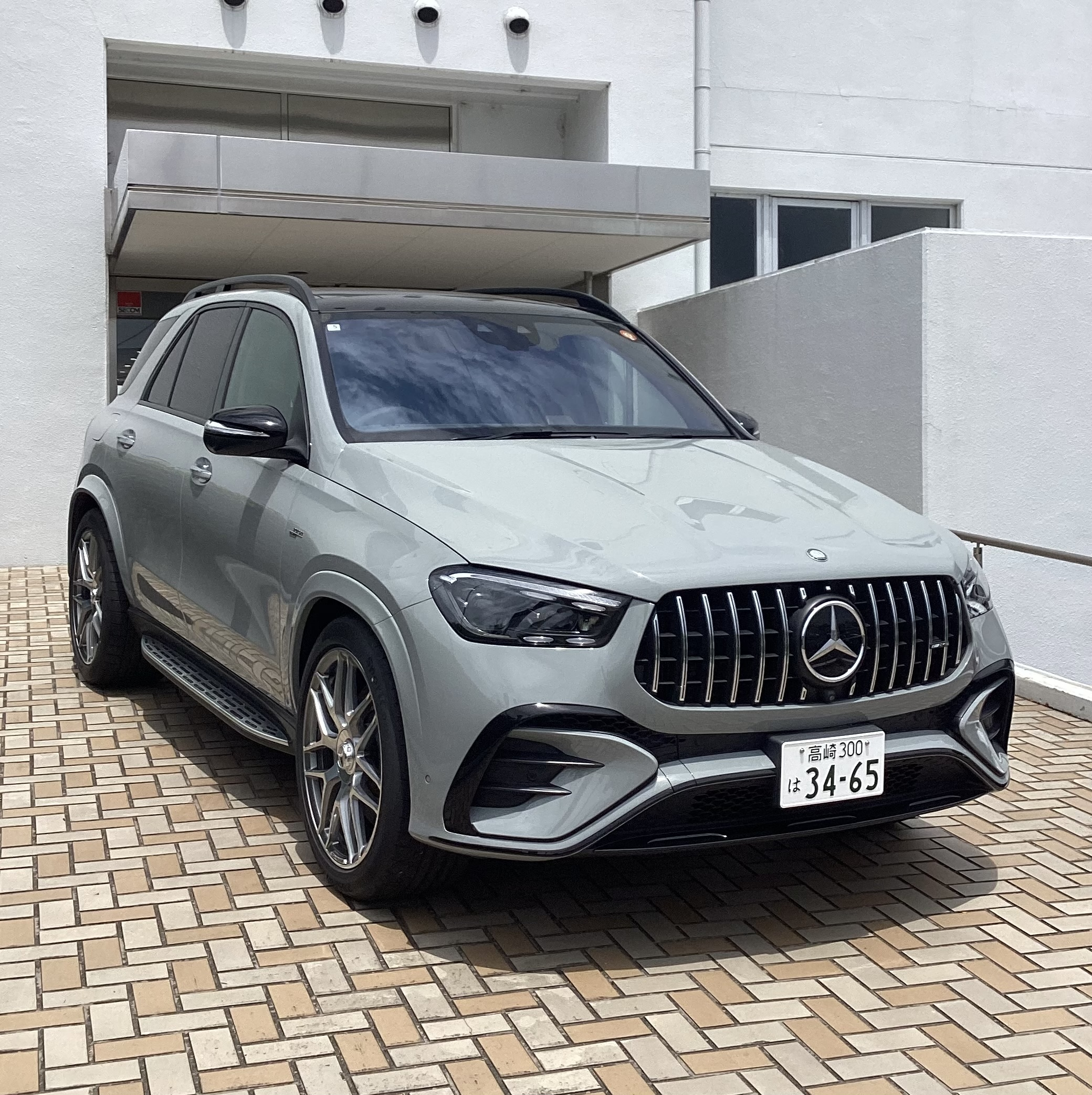 メル58163です Mercedes-Benz W213 Eクラス リアエアサス 右 2133200225 E200