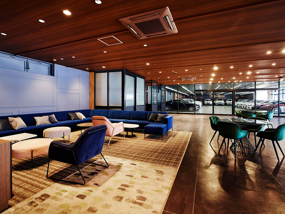 ブランドスクエア福岡 | 株式会社ヤナセ